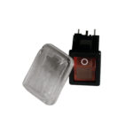 Interruptor basculante con tapa protectora
