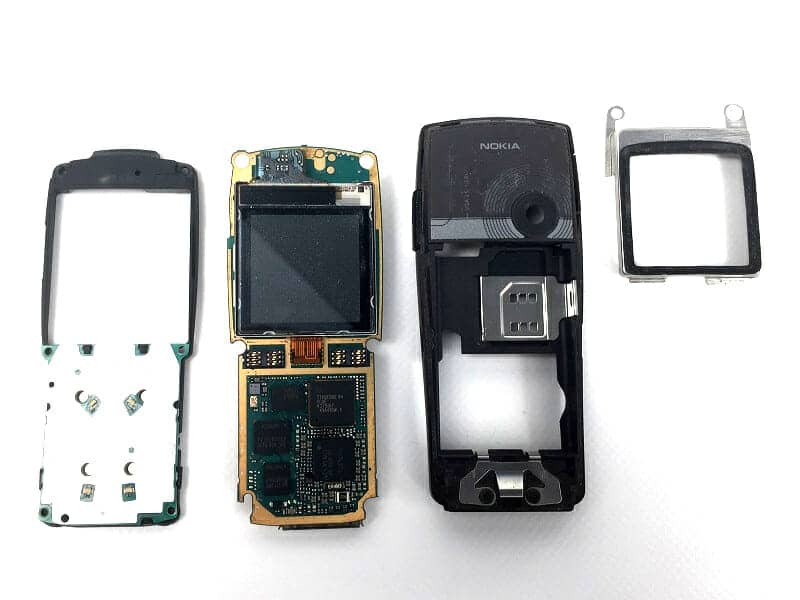 Beitrag_Anwendung-Platine_Handy_vor_Reinigung